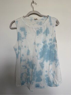 Peach Love California Women’s Tie-Dye Sleeveless Tank Top Light Blue
